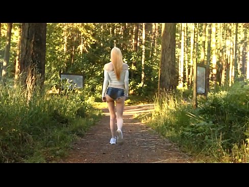 ❤️ Smuk kvinde bevæger sig langsomt, ikke nøgen video ❌ Hjemmelavet porno at da.klassikaprint.ru ❌