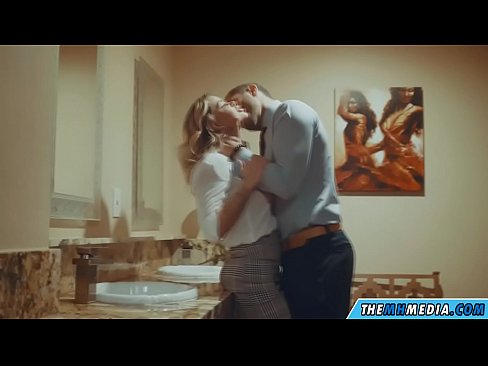 ❤️ Når en barmfagre blondine forfører dig på et offentligt toilet ❌ Hjemmelavet porno at da.klassikaprint.ru ❌